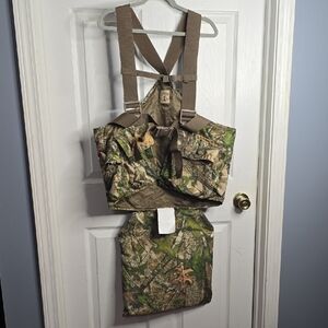 Realtree Camouflage Hunting Vest with Brown Straps
